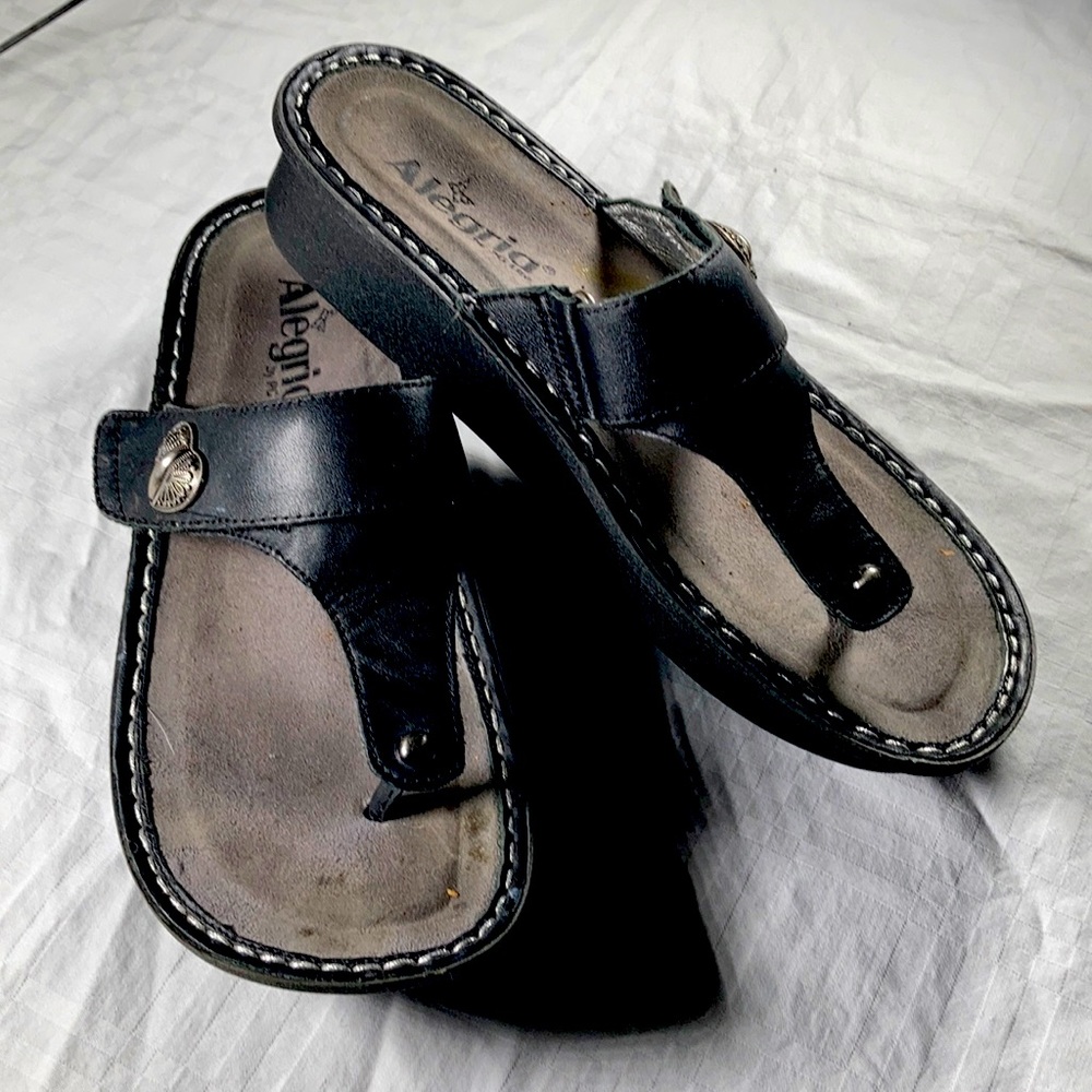Alegria sandals/flip flops